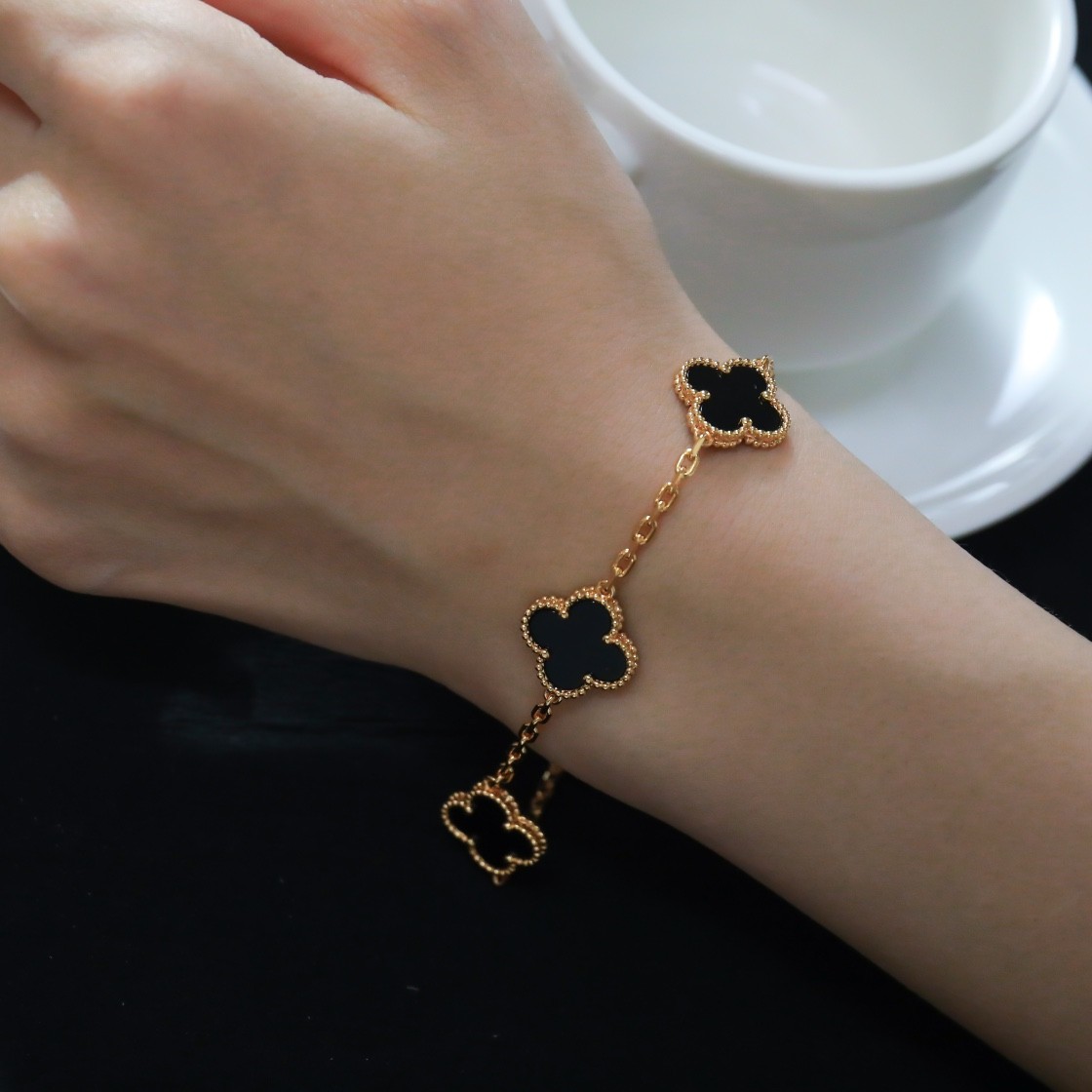 Van Cleef & Arpels Vintage Alhambra Bracelet, 5 Motifs Yellow Go