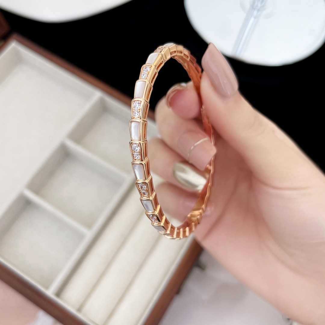 Bvlgari SERPENTI VIPER Bracelet Rose Gold with Pave Diamonds and