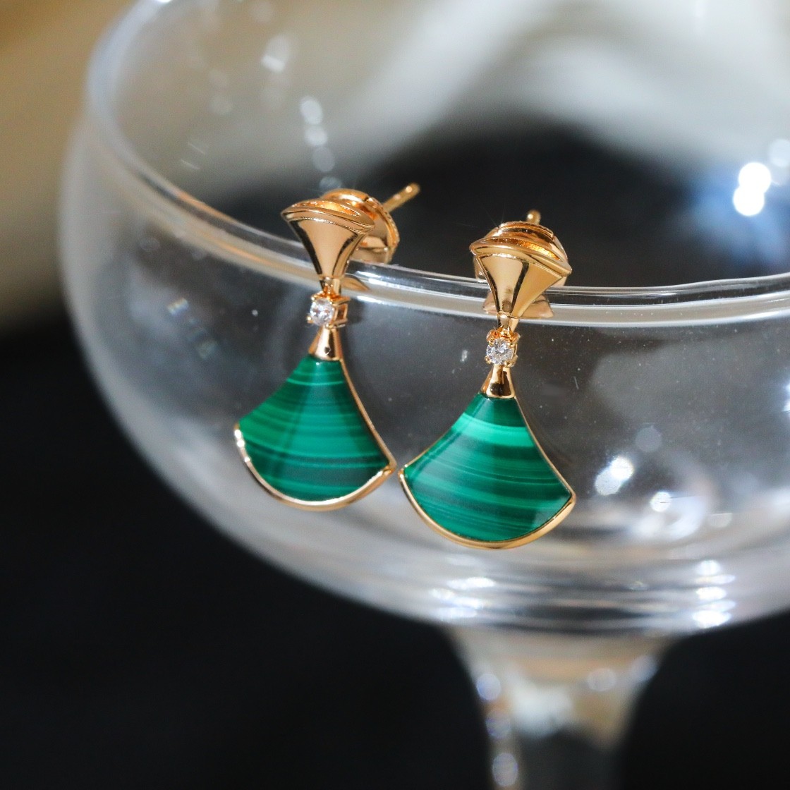 Bulgari Diva's DREAM Earrings Rose Gold With Malachite and Diamo