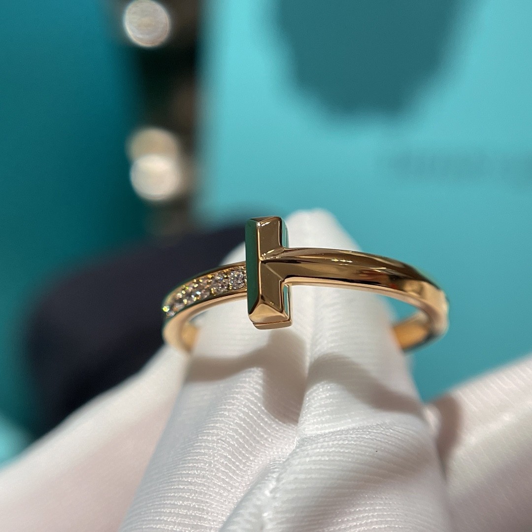 Tiffany T T1 Ring in 18k Gold with Diamonds, 2.5 mm