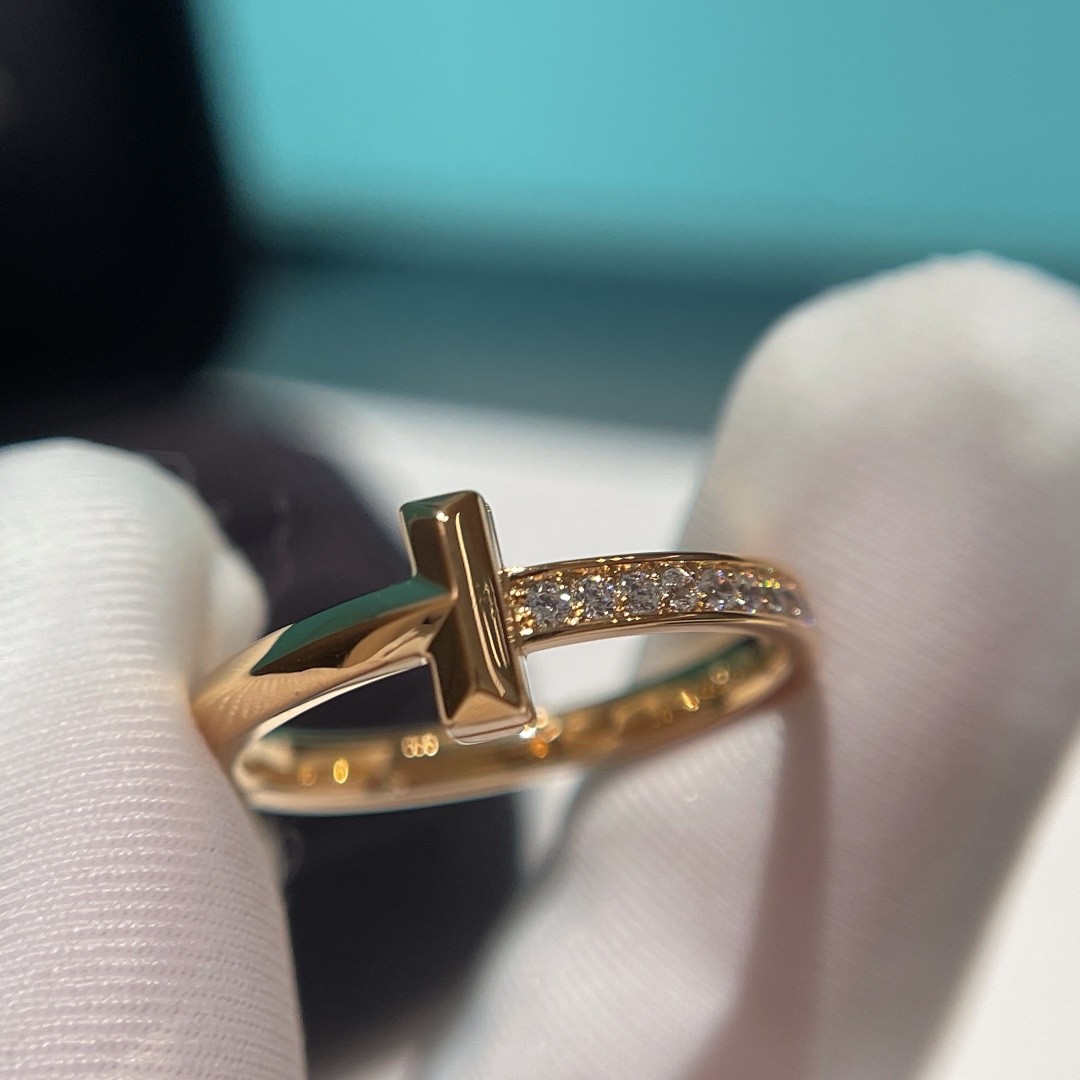 Tiffany T T1 Ring in 18k Gold with Diamonds, 2.5 mm