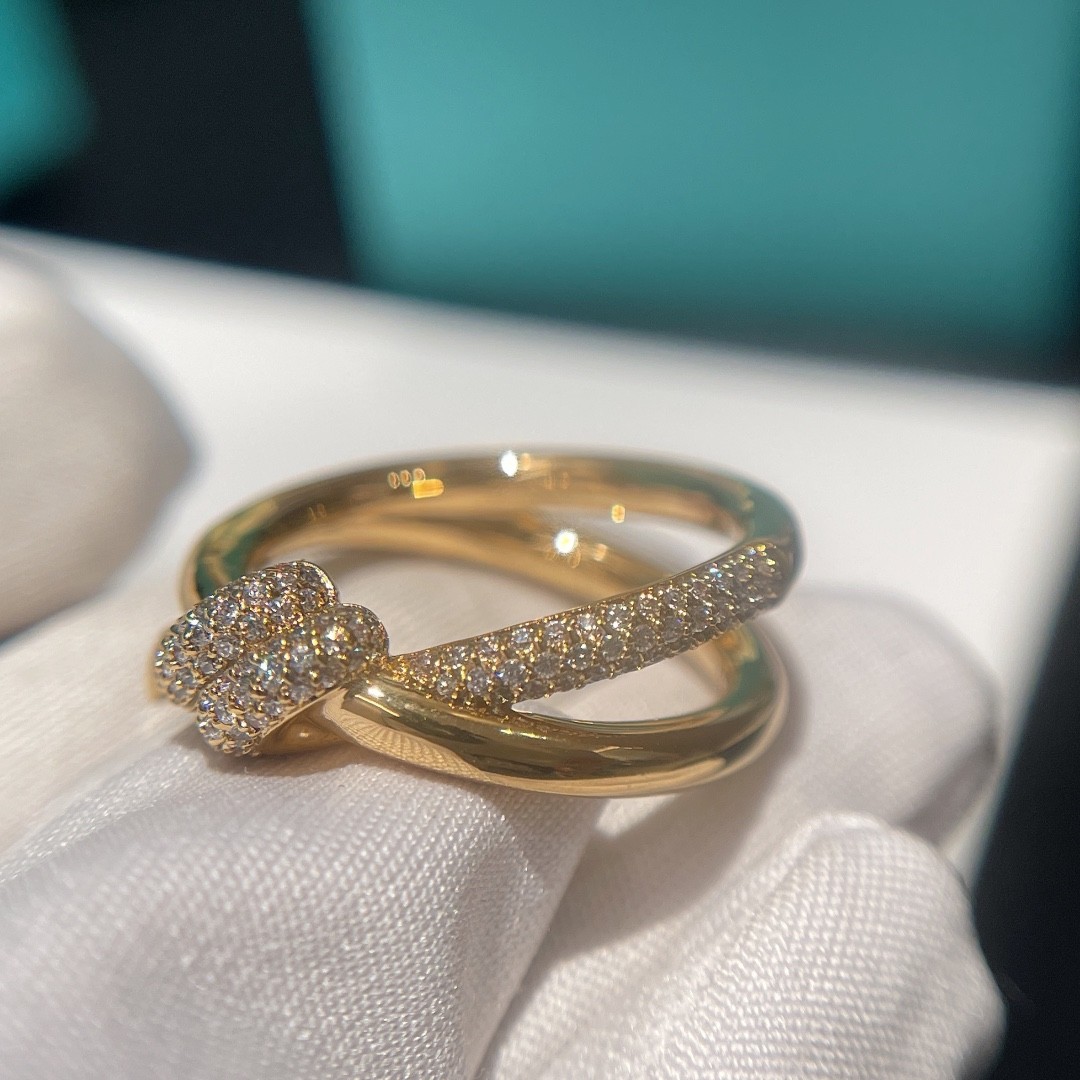 Tiffany Knot Double Row Ring in 18k Gold with Diamonds