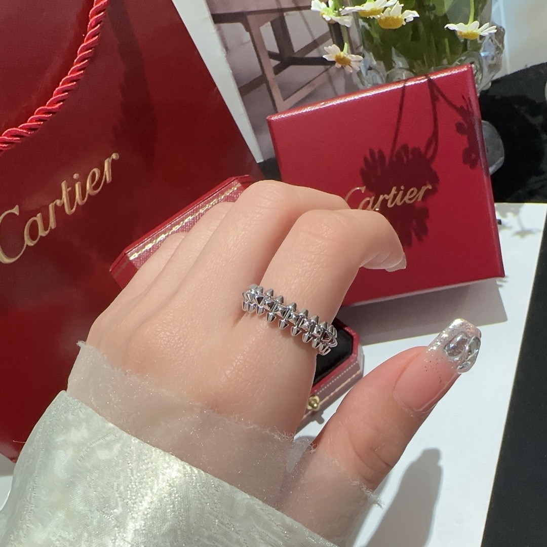 Cartier Clash de ring Small Model