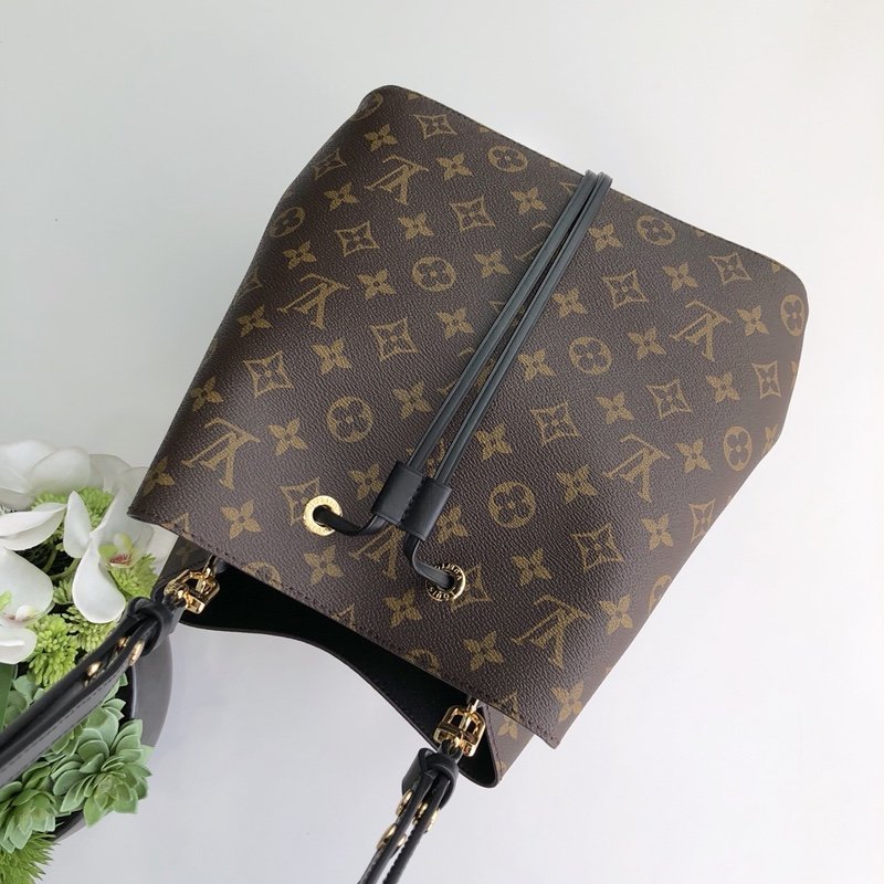 Louis Vuitton Neonoe M44020